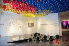 無與倫比抽象美，藝術(shù)家的抽象作品展覽值得看